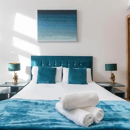 Apartment Chic In Hyde Park London