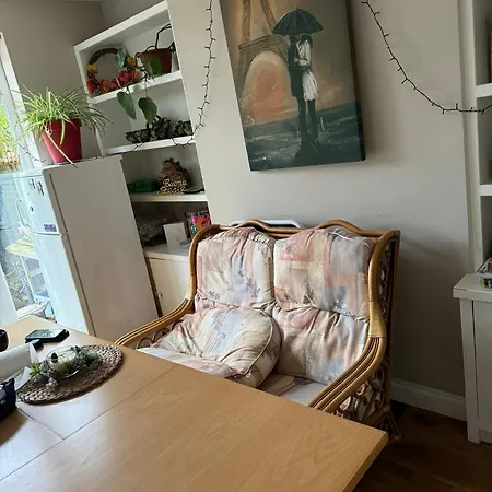 House Kt5 9lw, 119 Beresford Avenue Surbiton, Kingston Homestay *