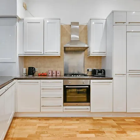 Fulham Unique & Large Flat With 2 Full En-suites * London