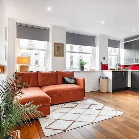 Charming Covent Garden, Air-con Sleeps 6