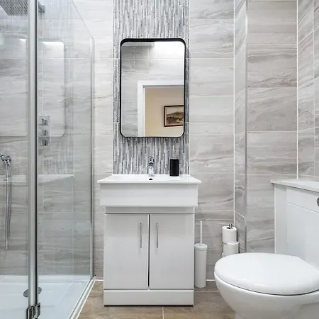 Charming Covent Garden, Air-con Sleeps 6 Apartment
