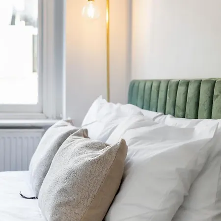 Charming Covent Garden, Air-con Sleeps 6 Apartment