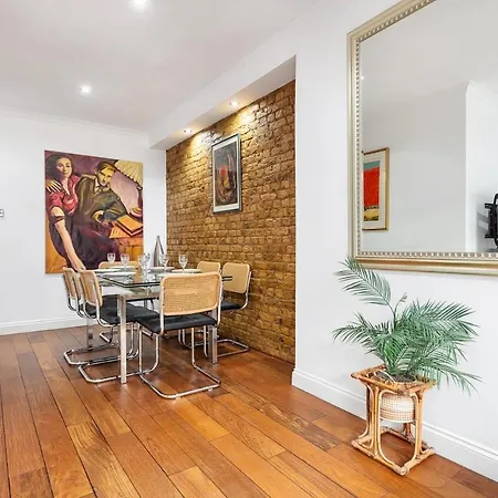 Charming Covent Garden, Air-con Sleeps 6 Apartment *