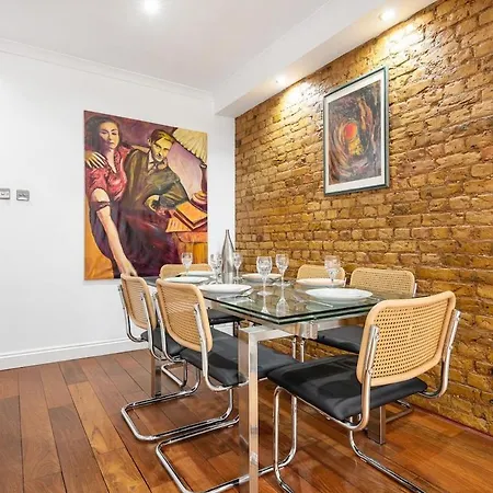 Charming Covent Garden, Air-con Sleeps 6 Apartment