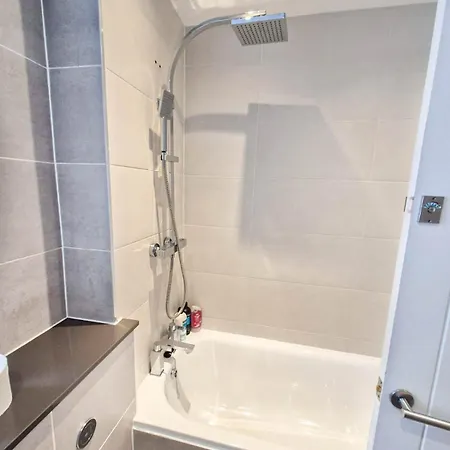 Apartment Chic 2-bedroom Flat In Vauxhall Near The Oval London