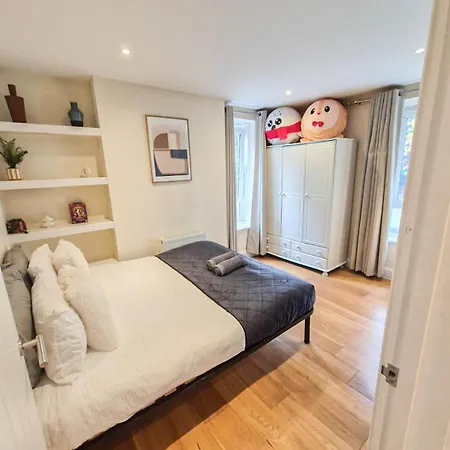 Chic 2-bedroom Flat In Vauxhall Near The Oval * London