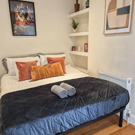 Apartment Chic 2-bedroom Flat In Vauxhall Near The Oval