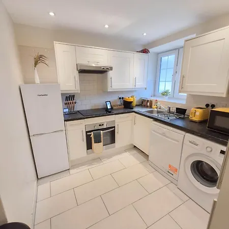 Chic 2-bedroom Flat In Vauxhall Near The Oval London
