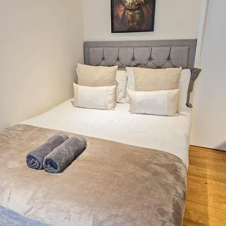 Apartment Chic 2-bedroom Flat In Vauxhall Near The Oval *