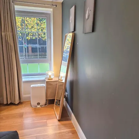Apartment Chic 2-bedroom Flat In Vauxhall Near The Oval *