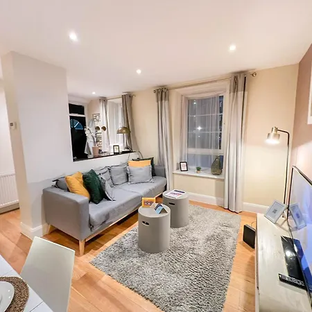 Chic 2-bedroom Flat In Vauxhall Near The Oval * London