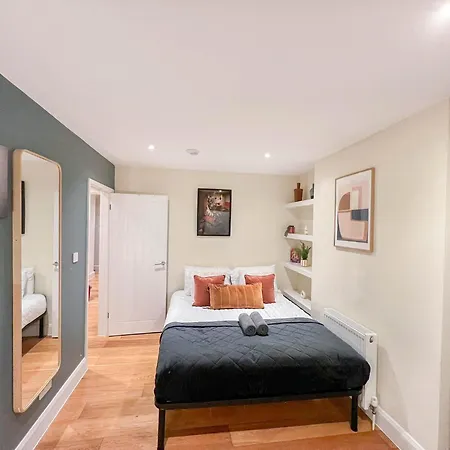 Chic 2-bedroom Flat In Vauxhall Near The Oval Apartment