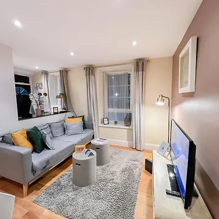 Apartment Chic 2-bedroom Flat In Vauxhall Near The Oval