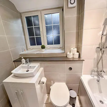 Chic 2-bedroom Flat In Vauxhall Near The Oval *