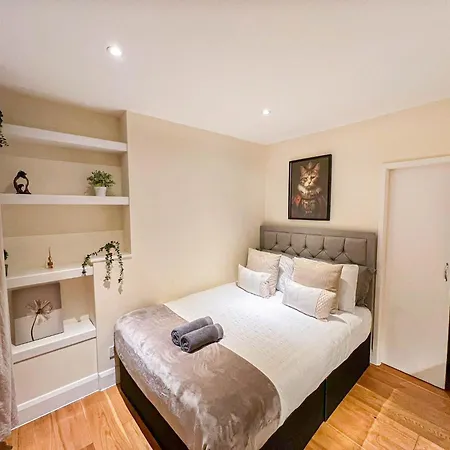 Chic 2-bedroom Flat In Vauxhall Near The Oval