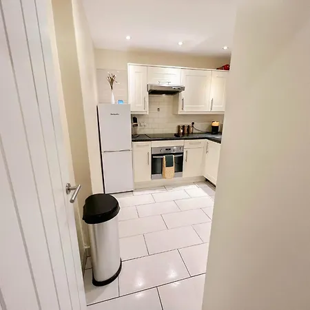 Chic 2-bedroom Flat In Vauxhall Near The Oval Apartment London