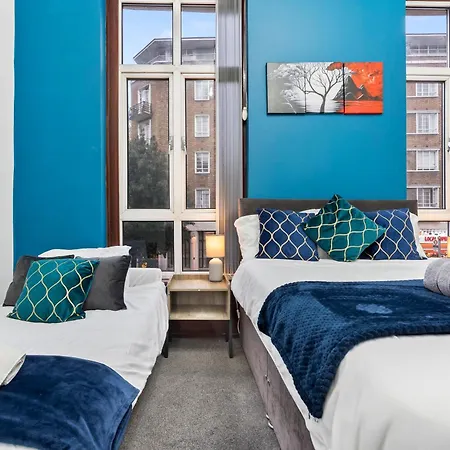 Lovely Nest In Paddington Apartment