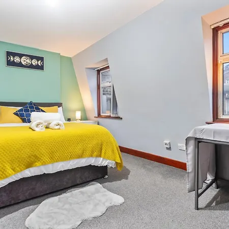 Spacious 3Br Flat In Paddington And Hyde Park Apartment