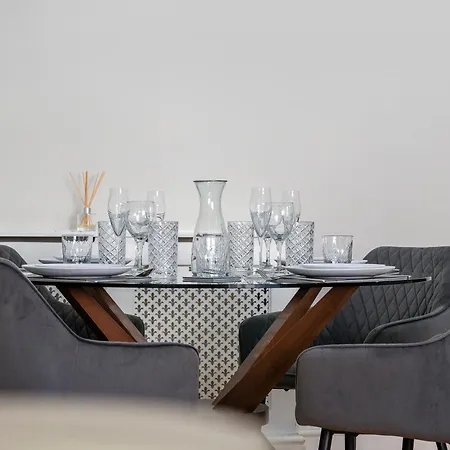 Apartment Avari - Princeton Collection *