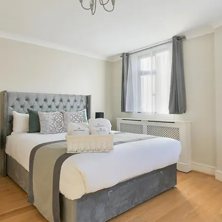 Avari - Princeton Collection Apartment
