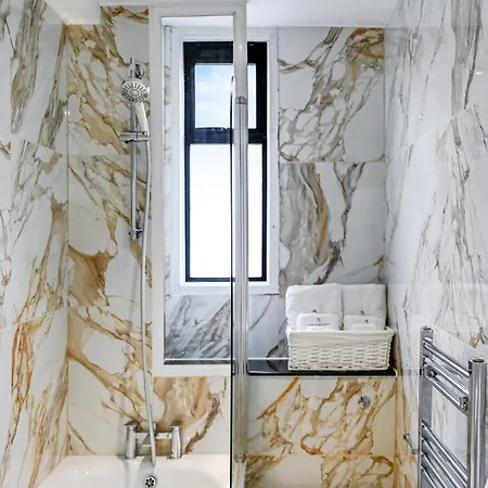 Apartment Avari - Princeton Collection *