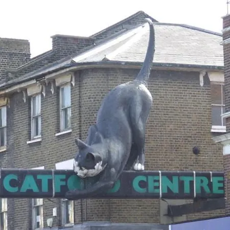 Spacious Modern 1-bedroom In Catford - Excellent Transport Links - Ideal For Long