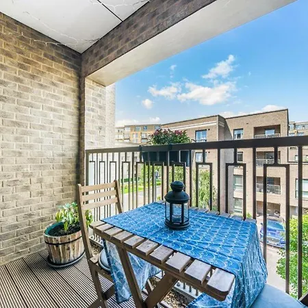 Spacious Modern 1-bedroom In Catford - Excellent Transport Links - Ideal For Long Apartment London