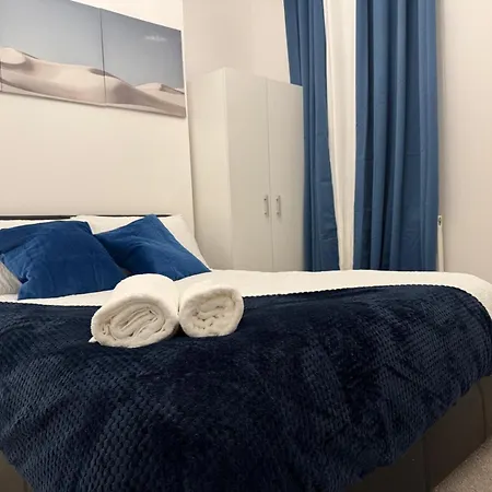 Homestay The Riverside Haven London