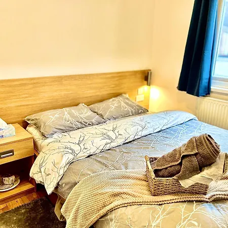 45a Apartment *
