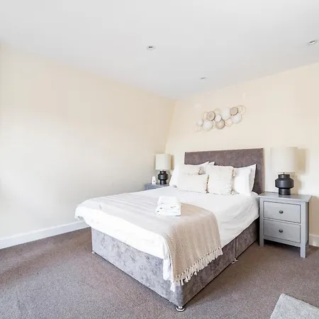 Perfect 3 King Bed Flat Near Islington London