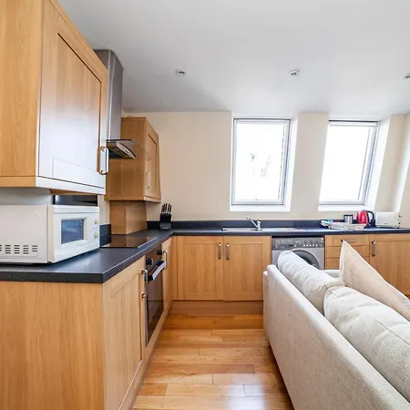 Perfect 3 King Bed Flat Near Islington London