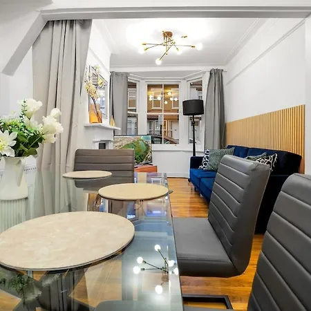 Amazing House Stratford * London