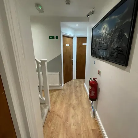 Guest house Accommodation Plus London