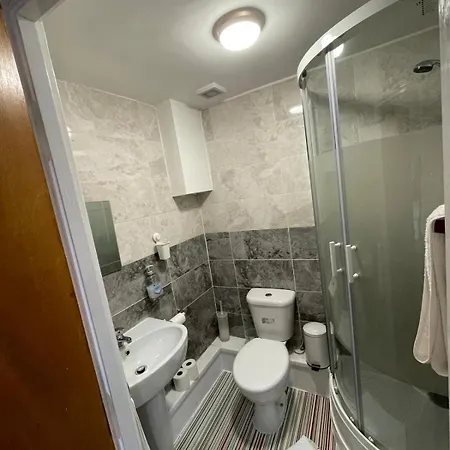 Accommodation Plus * London