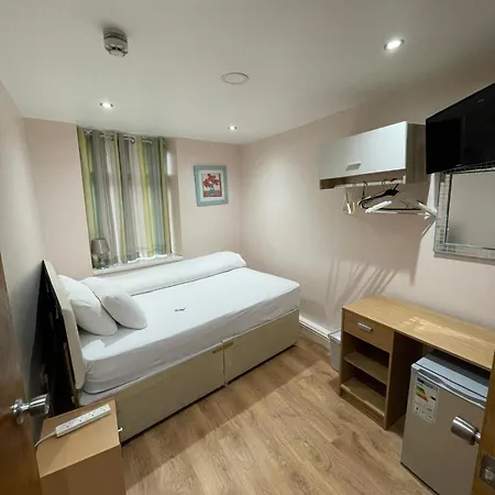 Accommodation Plus Guest house