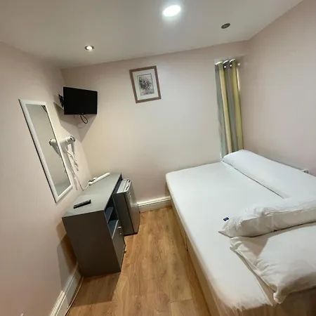 Accommodation Plus Guest house *