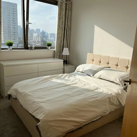 Amazing & Homely & Quiet 1 Bd Apartment *