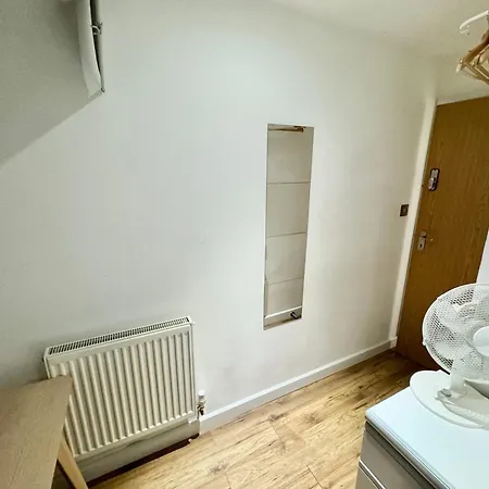 Euston Private Bedrooms 119a 1-4 Homestay London