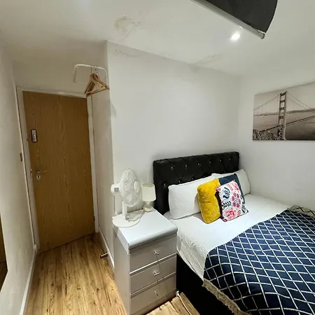 Euston Private Bedrooms 119a 1-4 Homestay London