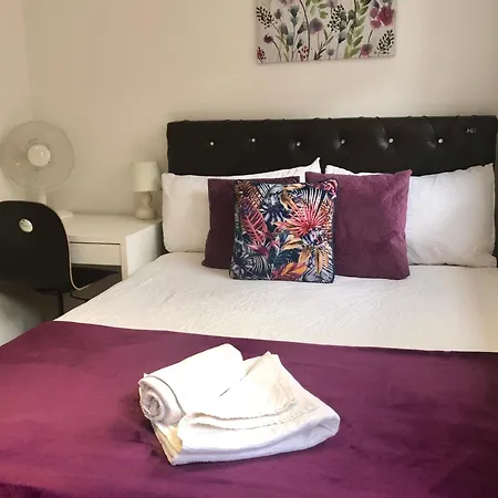 Euston Private Bedrooms 119a 1-4 Homestay *