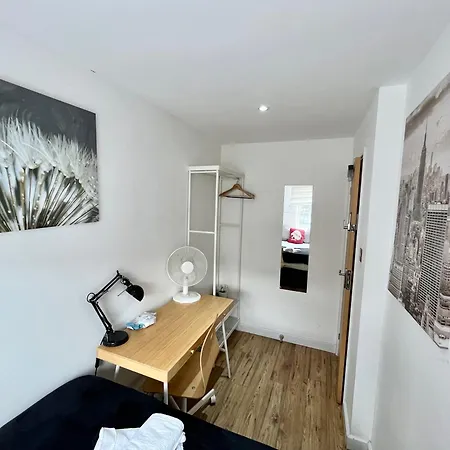 Homestay Euston Private Bedrooms 119a 1-4 London