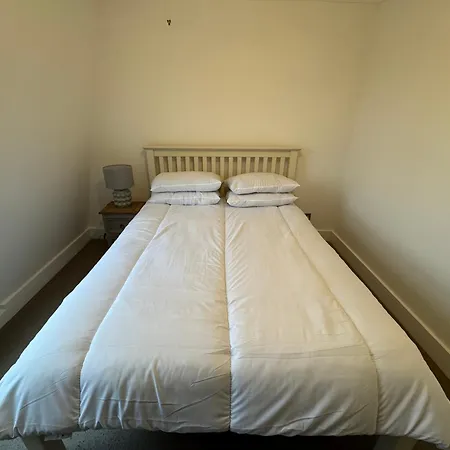Holiday home Charming 4bd 6 Mins From Nine Elms Station