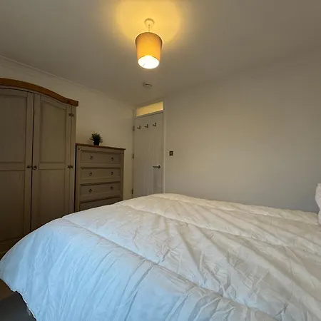 Charming 4bd 6 Mins From Nine Elms Station London