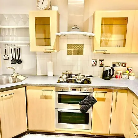 Deluxe In Royal Docks Apartment *