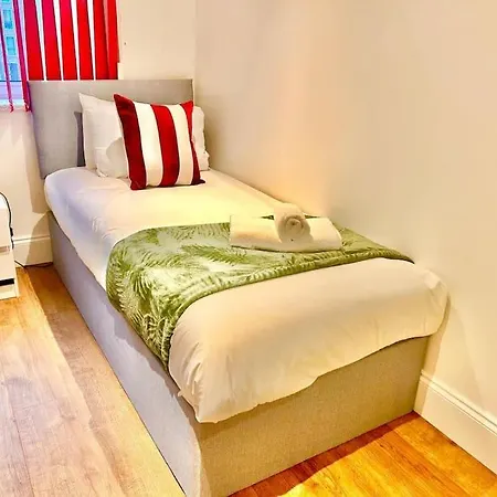 Apartment Deluxe In Royal Docks
