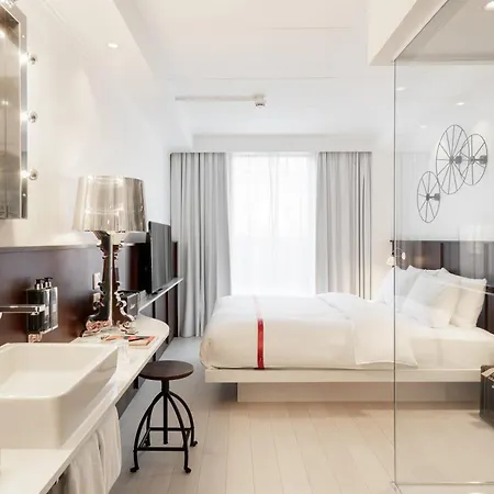 Ruby Lucy 4* Londres