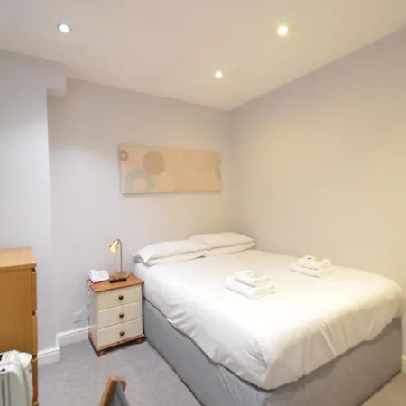 Amber Hotel-suites 3* London