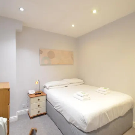 Amber Hotel-suites Hotel