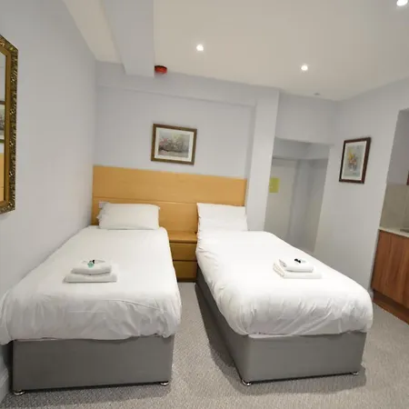 Amber Hotel-suites Hotel