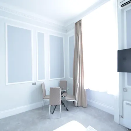 Amber Hotel-suites